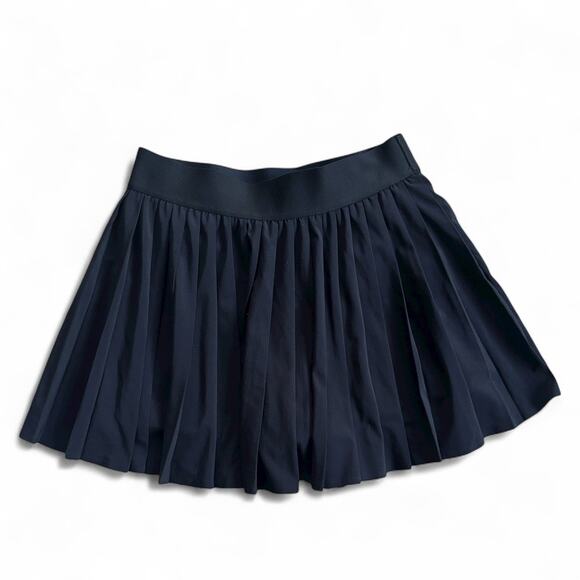 Aritzia Golden Skirt Black Pleated Skort Women’s Size Medium Athletic Tennis - Picture 1 of 8